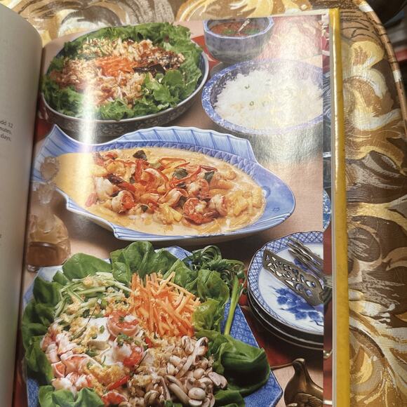 Practical Thai Cooking by Michael J. Worman and Puangkram C. Schmitz (1985,... - Picture 4 of 7